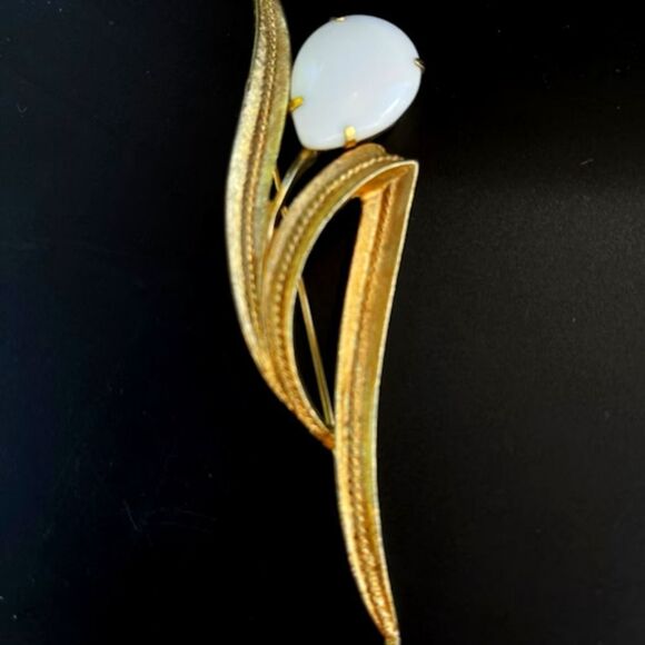Vintage Solitude White Gold Tone Flower Pin - Sarah Coventry "4.5"×1" - Picture 1 of 8